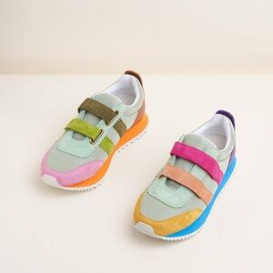 Charlotte Stone Conway Sneakers EUC